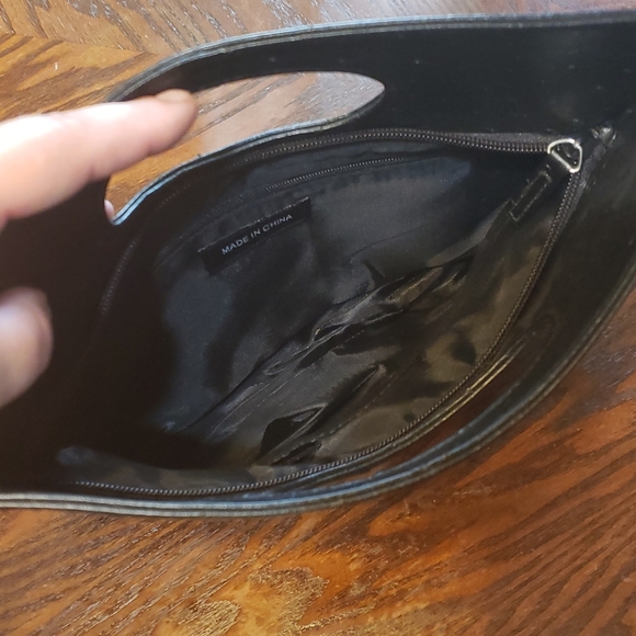 🔥🔥🔥MAURICES FOLDOVER CLUTCH BLACK - Picture 3 of 3